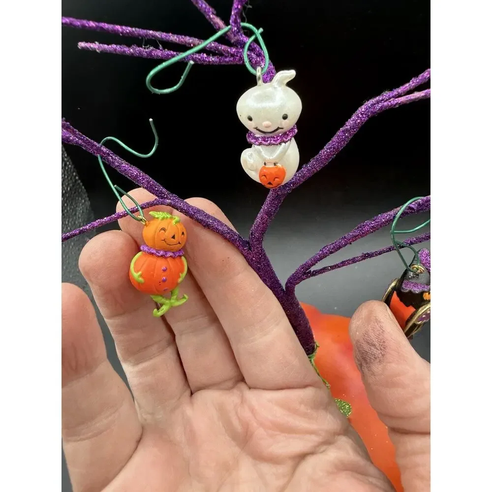 Hallmark Lighted Pumpkin Halloween W/ Mini Ornaments Tree Jack-o-lantern -Lo24